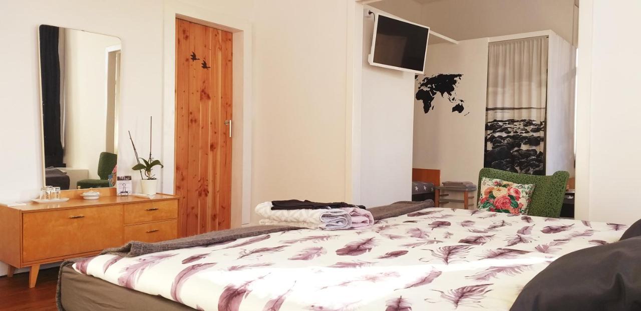 Bed and Breakfast Ahoi Wesselburenerkoog Esterno foto
