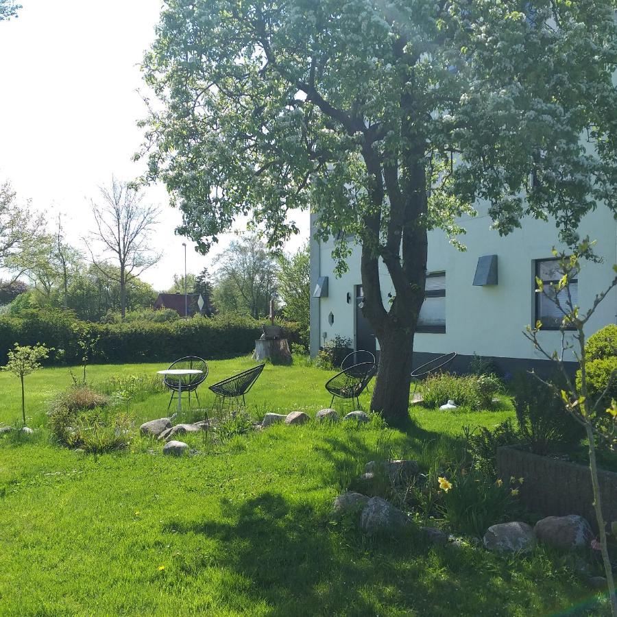 Bed and Breakfast Ahoi Wesselburenerkoog Esterno foto